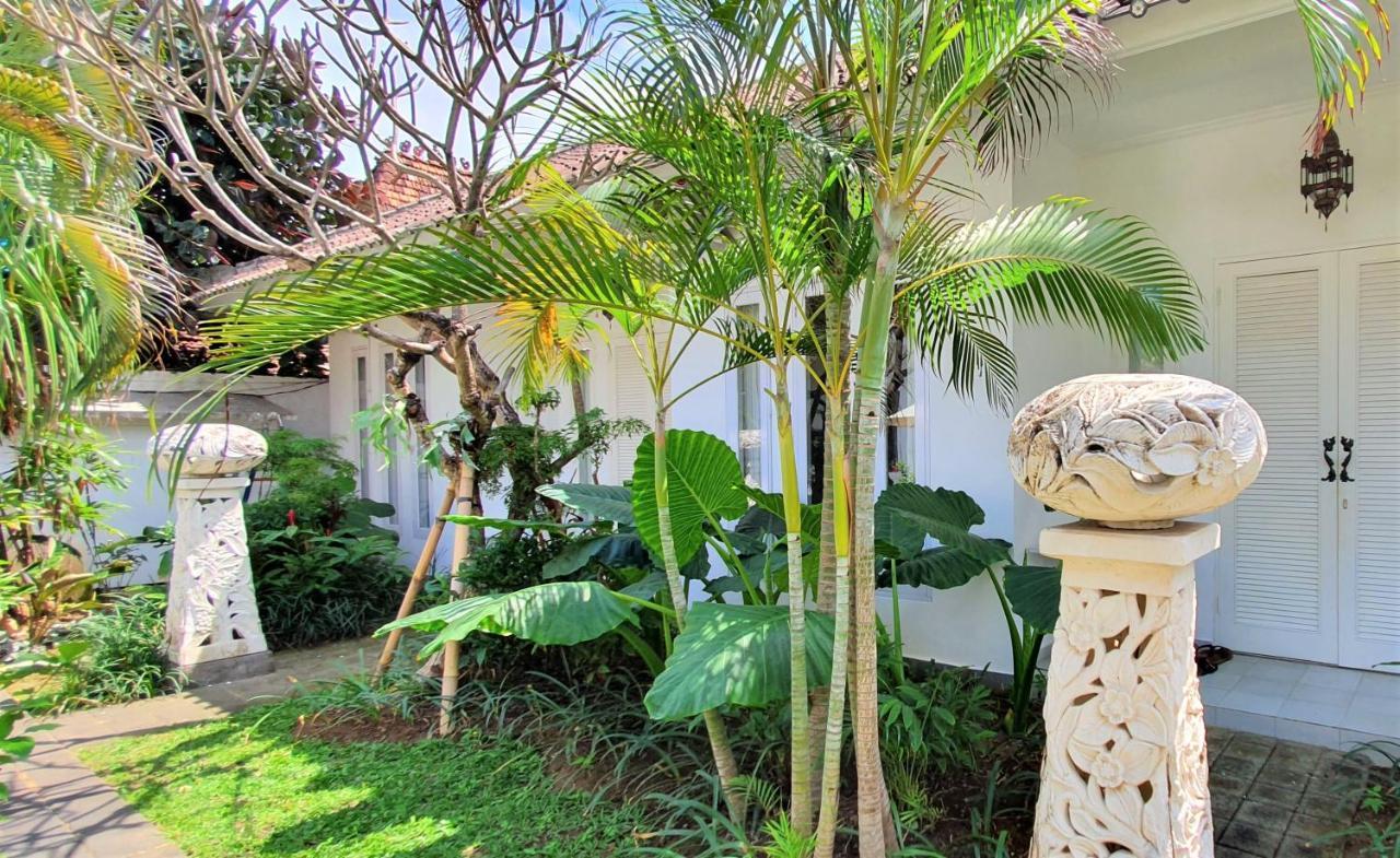 Starling Villas Sanur Esterno foto